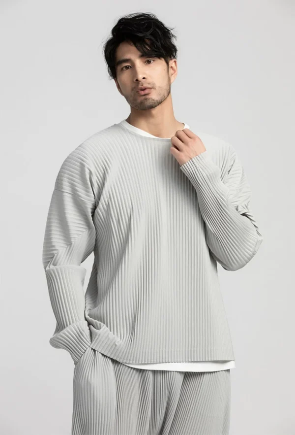 Miyake Pleated Full Sleeve Round Collar T Shirt For Men Fashion Japanese Streetwear Long Sleeve Plain T-shirt Casual Top