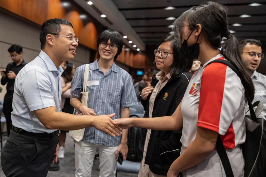 Nearly 70% of local young people hope to own a house within 10 years to buy a four- or five-bedroom HDB house.