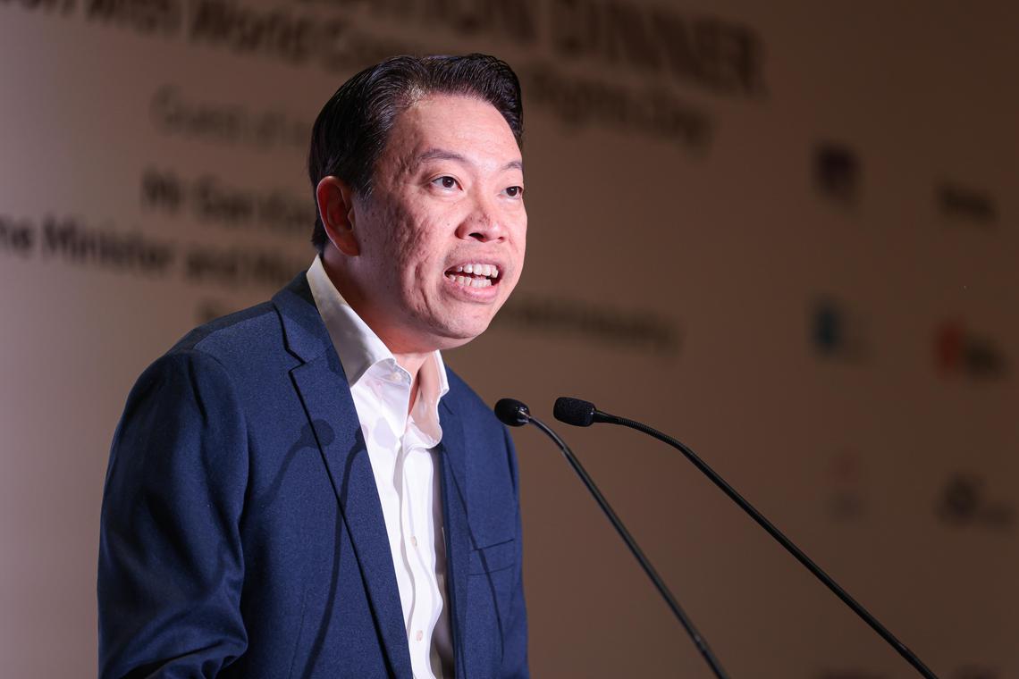 In his speech, Yang Yicai, president of the Consumer Association, also said that he hopes that the government can stipulate pricing for all major online and physical retailers display units. (Photo by Li Guanwei)