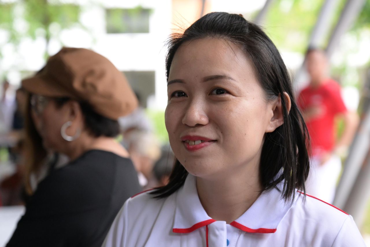 The new face of the PAP, Cai Weishan, is the acting chairman of the West Coast branch, but has recently appeared in the activities of the Choi Chu Kang Gang Constituency. (Straits Times)