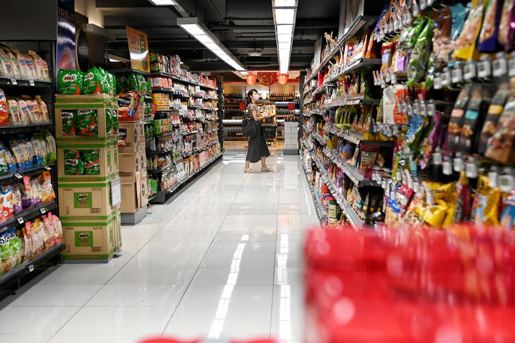 DFI plans to sell off all shares in Yonghui Supermarket and its shares rose by nearly 13% at one point