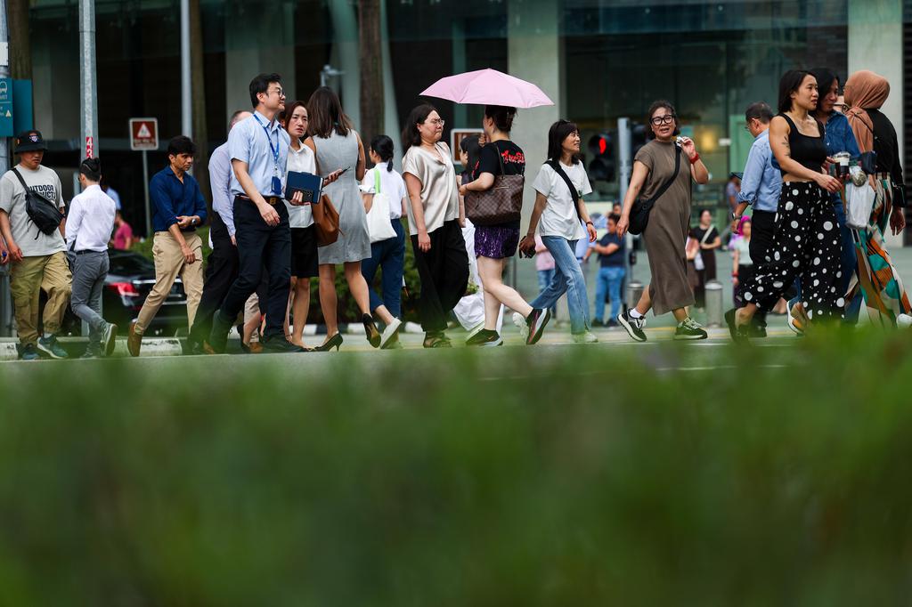 [Parliament]Removing maximum employment limit to expand sources of non-traditional jobs