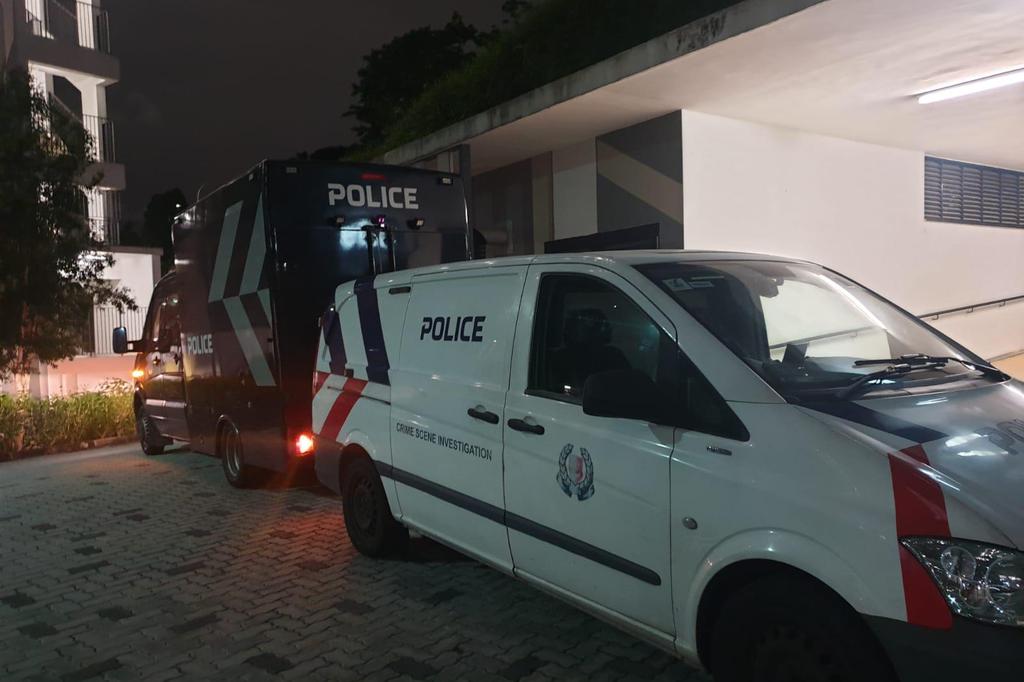 A 57-year-old male rotten corpse was found in a unit on Wuli Lian Road